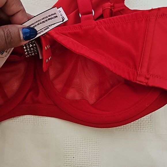 Victoria's Secret Women's Underwire Push-Up Without Padding Bow Bra Red 34DDD - Picture 13 of 16